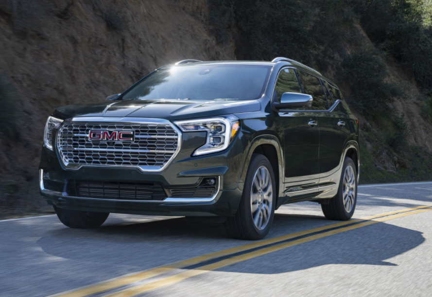 2023 GMC Terrain AT4 Fornt View